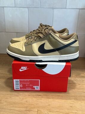 Nike Women’s Dunk Low Sneakers